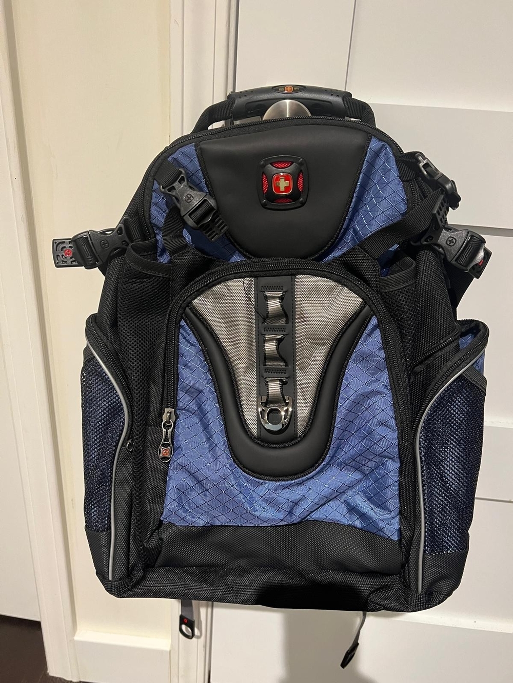 SwissGear Blue and Black Men's Backpack - SwissGear